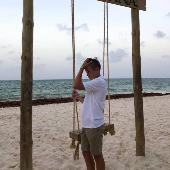 Meet your Posher, Ty - Picture 1 of 1